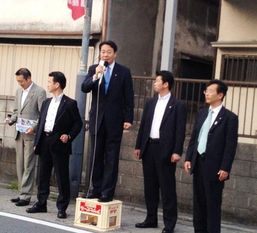 民主党代表　海江田万里が五反野サミット前で演説